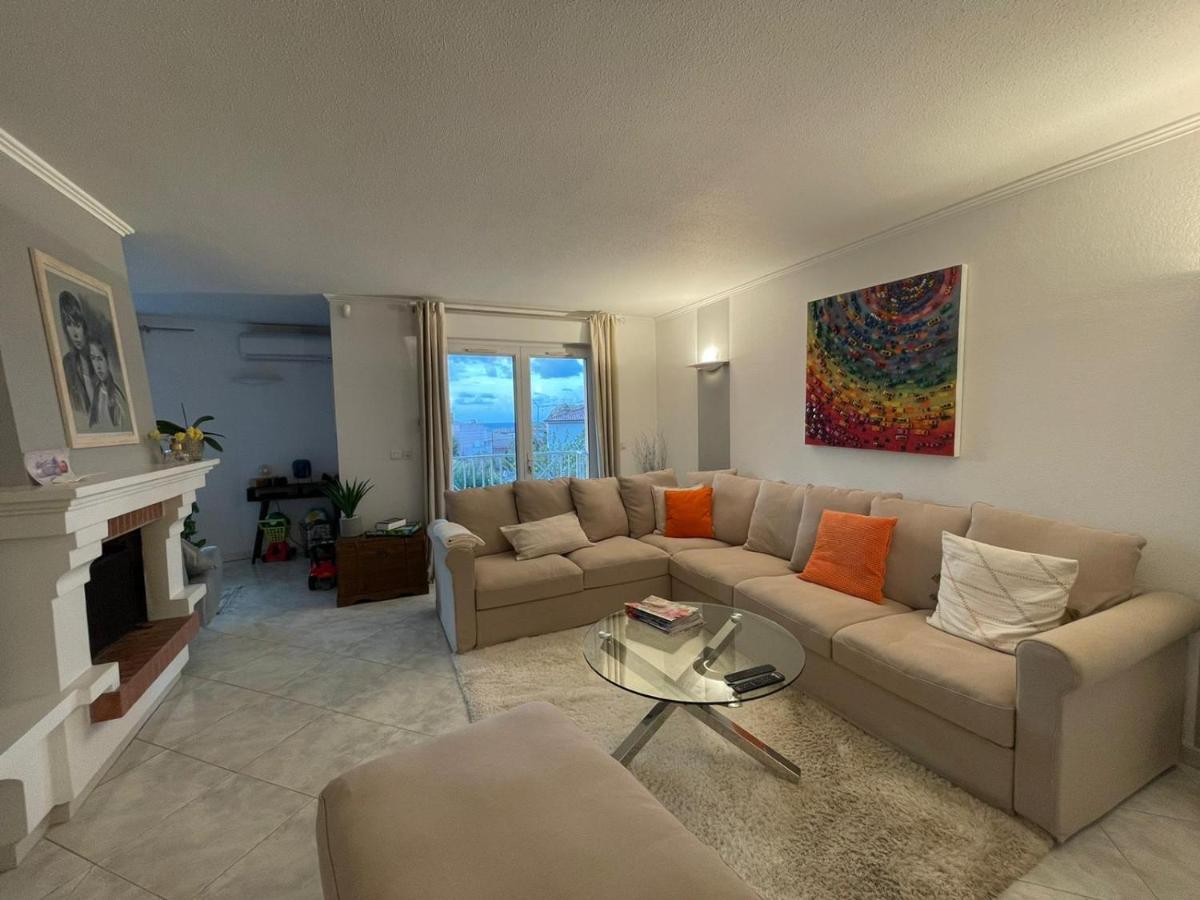 Appartement T4 Tres Bien Situe Et Climatise LʼÎle-Rousse Eksteriør billede